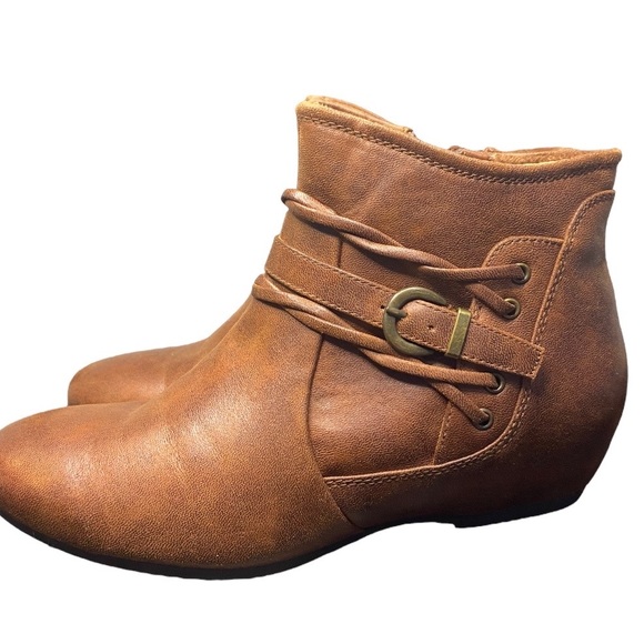 BareTraps Shoes - BareTrap NWOT Ankle Boots Booties Light Brown Leather Size 8.5
